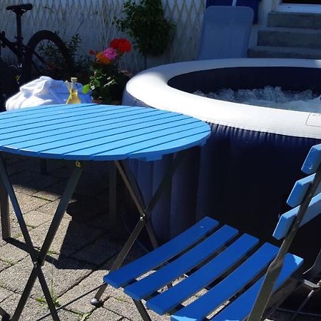 Gite La Petite Maison Horlogere Et Jacuzzi , Raquettes Les Fontenelles エクステリア 写真