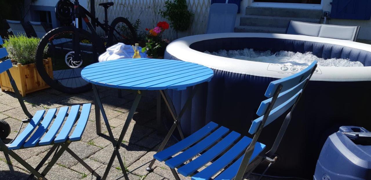 Gite La Petite Maison Horlogere Et Jacuzzi , Raquettes Les Fontenelles エクステリア 写真